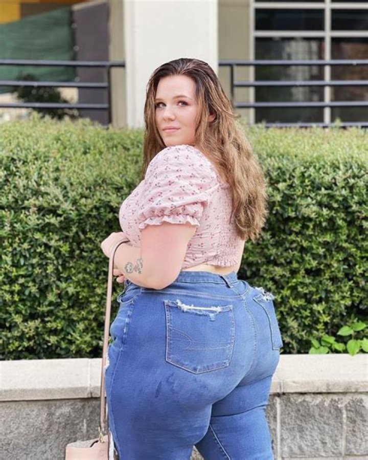 Allison Parker (Instagram Star) Bio, Wiki, Age, Height, Weight, Measurements, Dating, Net Worth, Facts