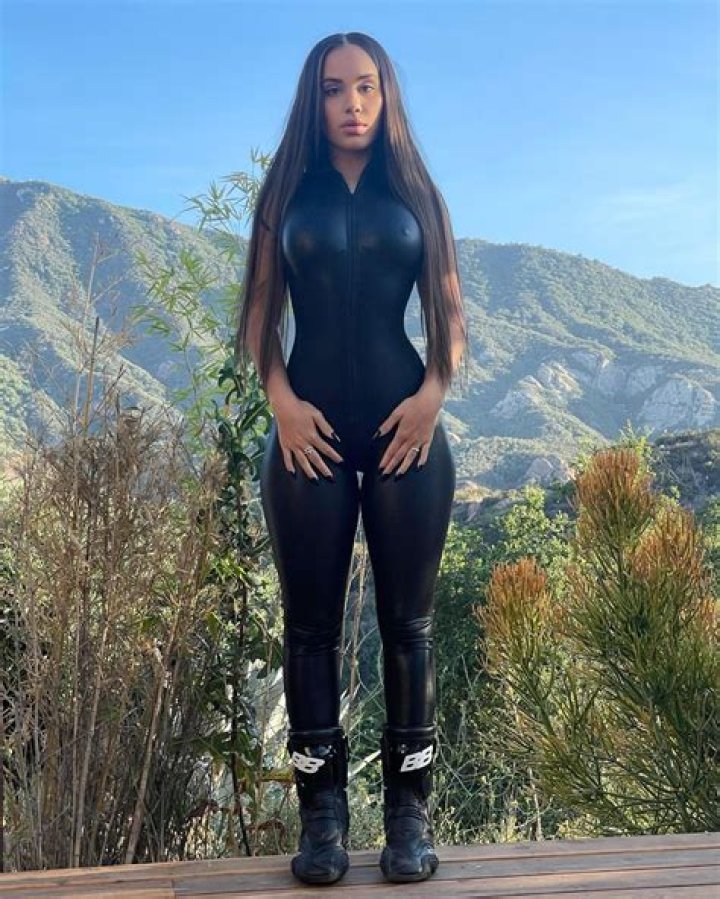 Ana Cheri (Model) Wikipedia, Bio, Age, Height, Weight, Boyfriend, Measurements, Net Worth, Career, Facts