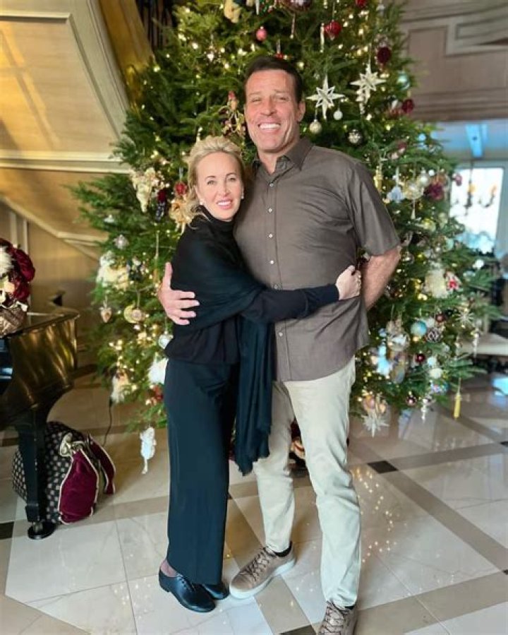 Jairek Robbins Bio, Wiki, Age, Birthday, Height, Mother, Wife, Book, Live It, and Net Worth