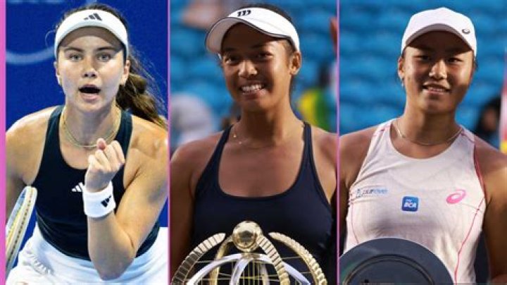 Kristina Mladenovic Ranking, Record, Weight Loss, Teeth, Height, Coach