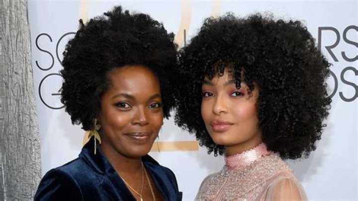 Yara Shahidi- Wiki, Age, Height, Net Worth, Boyfriend, Dating